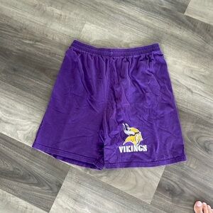 Vikings size medium men’s shorts purple